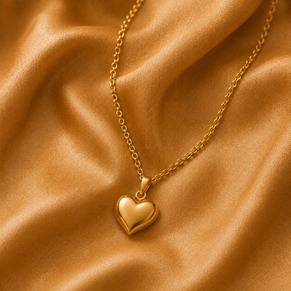 Heart pendant necklace