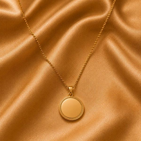 Round medallion pendant necklace